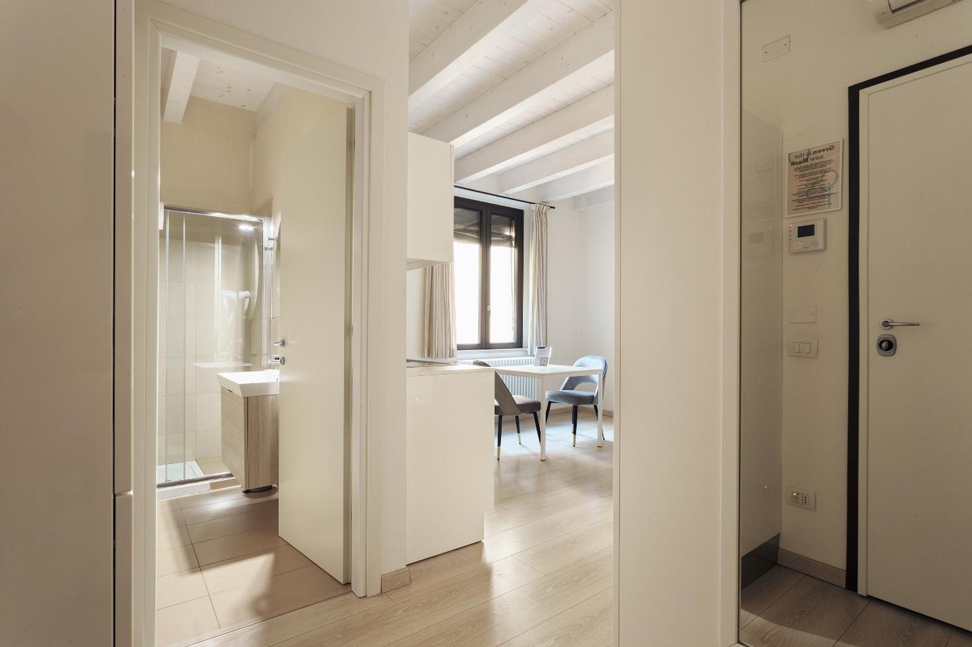 Opera Apartment *